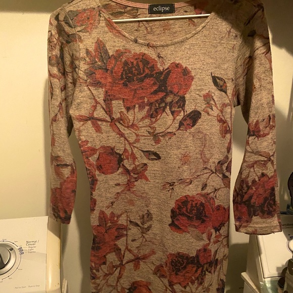 Rose Patterned Body Con Dress - Picture 1 of 6